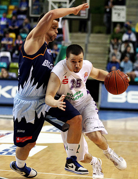 赛场崭露头 赛场崭露头