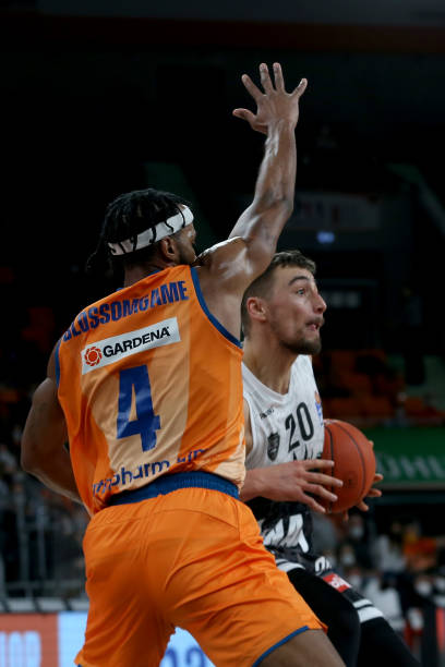 了宝贵的底 了宝贵的底