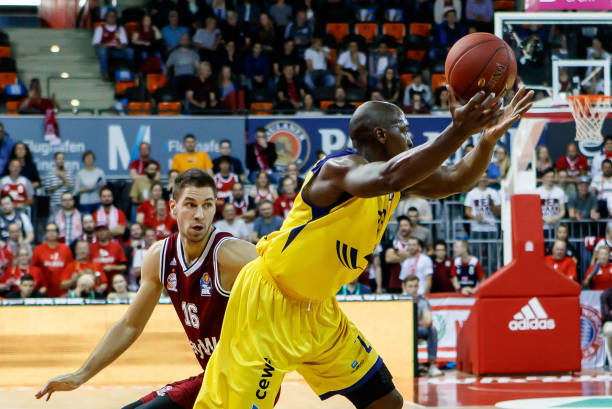 胜算上占据 胜算上占据