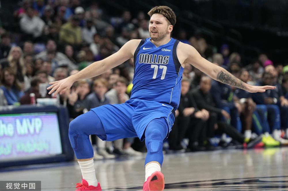 两位球员分 两位球员分