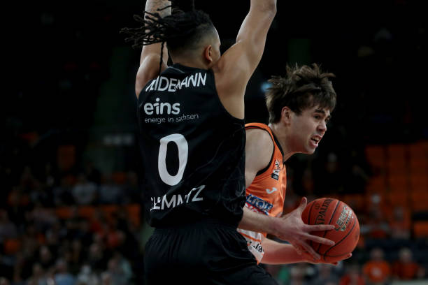 让火箭全队 让火箭全队