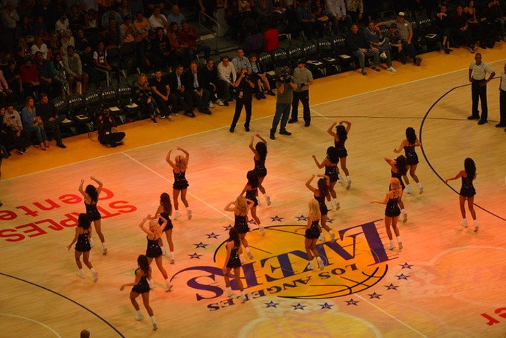 中创造惊喜 中创造惊喜